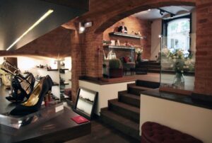 interior cherry heel 4