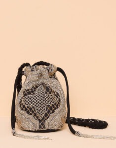 bolso fiesta pull and bear